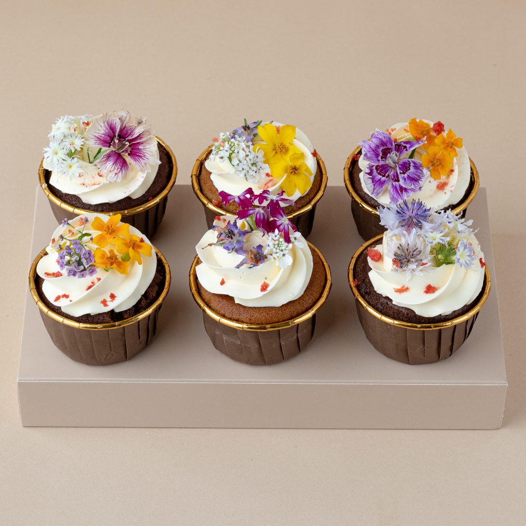 BOB × Chitosé Classic Floral Cupcakes